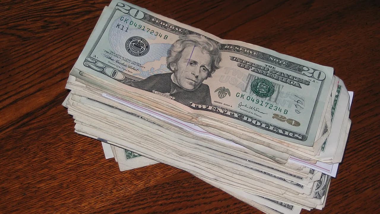 First Credit Card for a New Insurance Agent: What to Look For