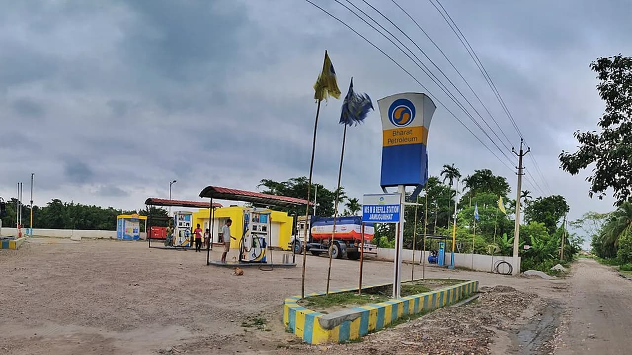 Fuel, Travel and Highway Spending: Card Strategy for Inter-City Travellers
