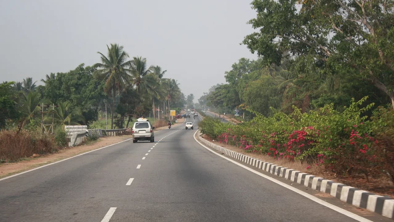 Planning a Road Trip by Car: Tolls, Fuel Stops and Hotel Bookings on Card