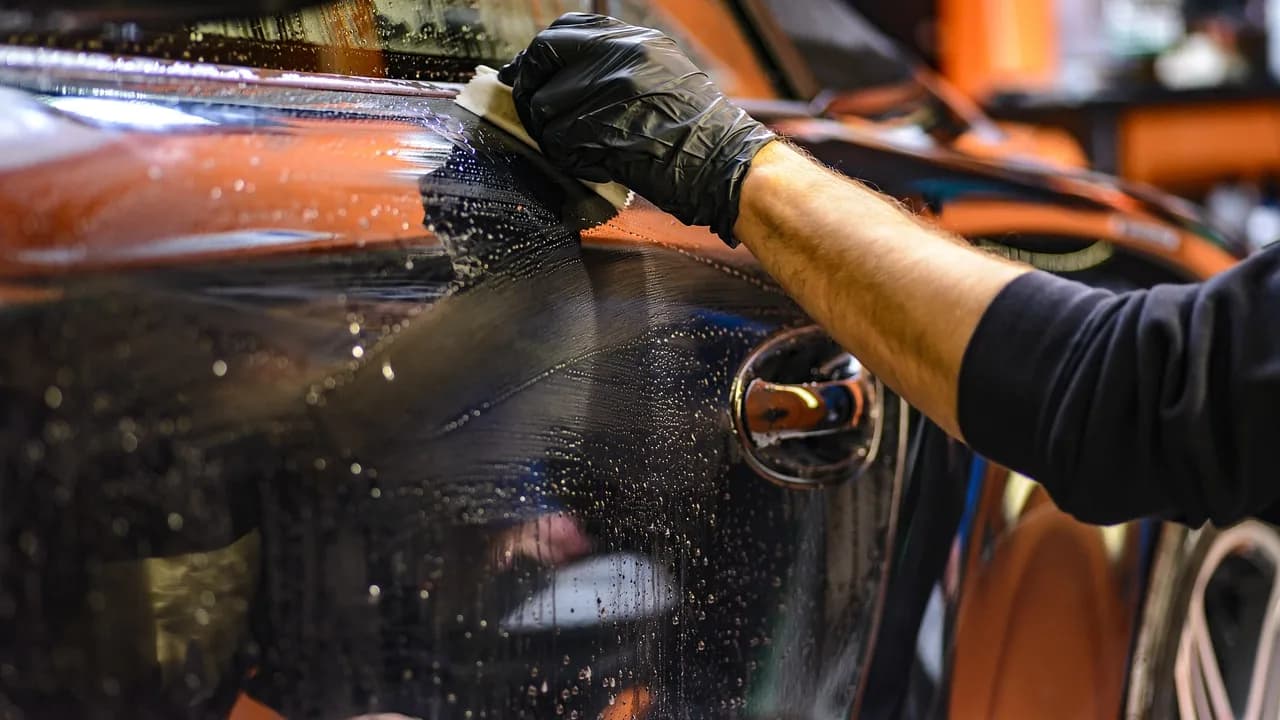 Car Detailing and Wash Subscriptions: Packages, Pricing and Card Rewards