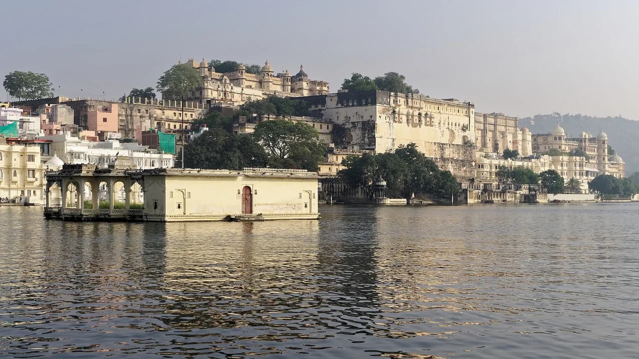 Destination Weddings in Rajasthan and Goa: Venue Advances and Milestone Payments