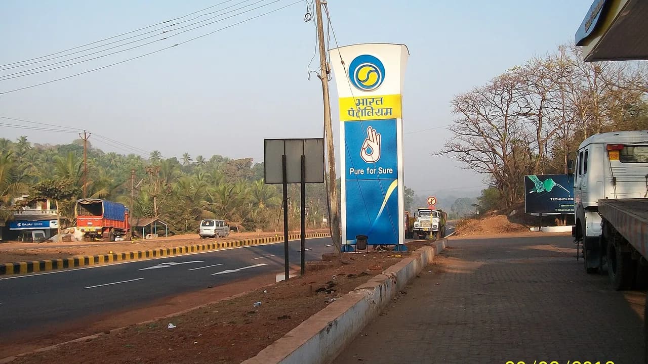 Fuel, tolls and vehicle spends: the right cards for field sales executives